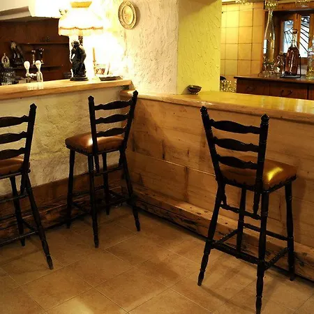 Kastelyszallo Bed & Breakfast *